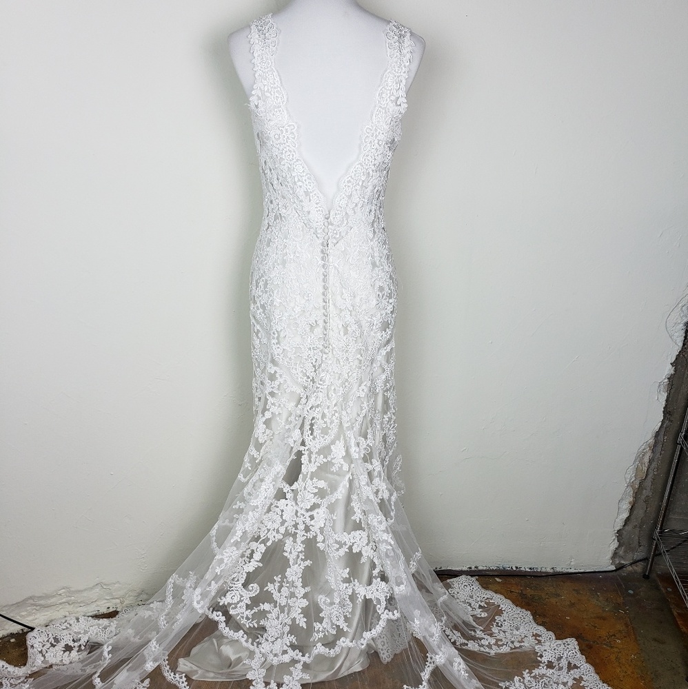 Allure Bridals wedding dress